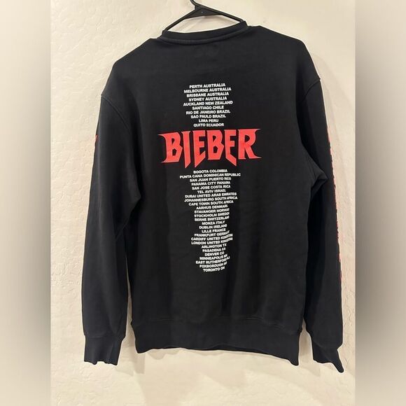 2017 TEAM Justin Bieber Stadium Tour World Tour Pullover Sweatshirt Small - Picture 4 of 7